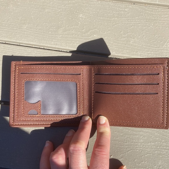 Jiangbao men’s camel leather wallet.clear license, 2 money sides and 3 card slot - Picture 2 of 5